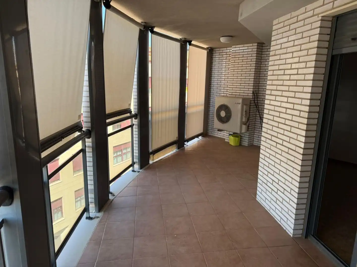 Terrasse von Dachboden zur Miete in Vila-real mit Klimaanlage