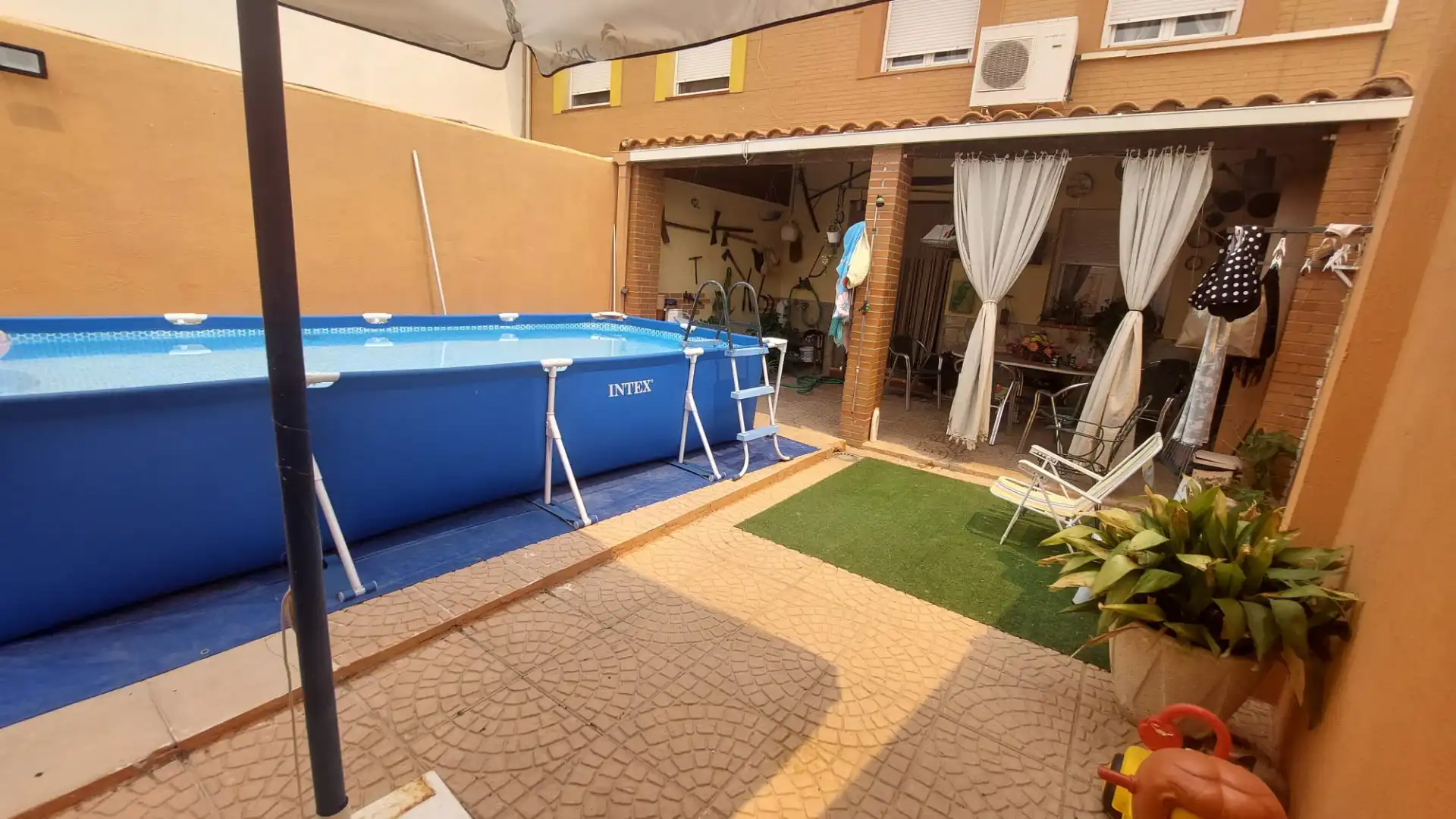 Piscina de Casa o xalet en venda en San Martín de la Vega amb Calefacció, Forn i Internet