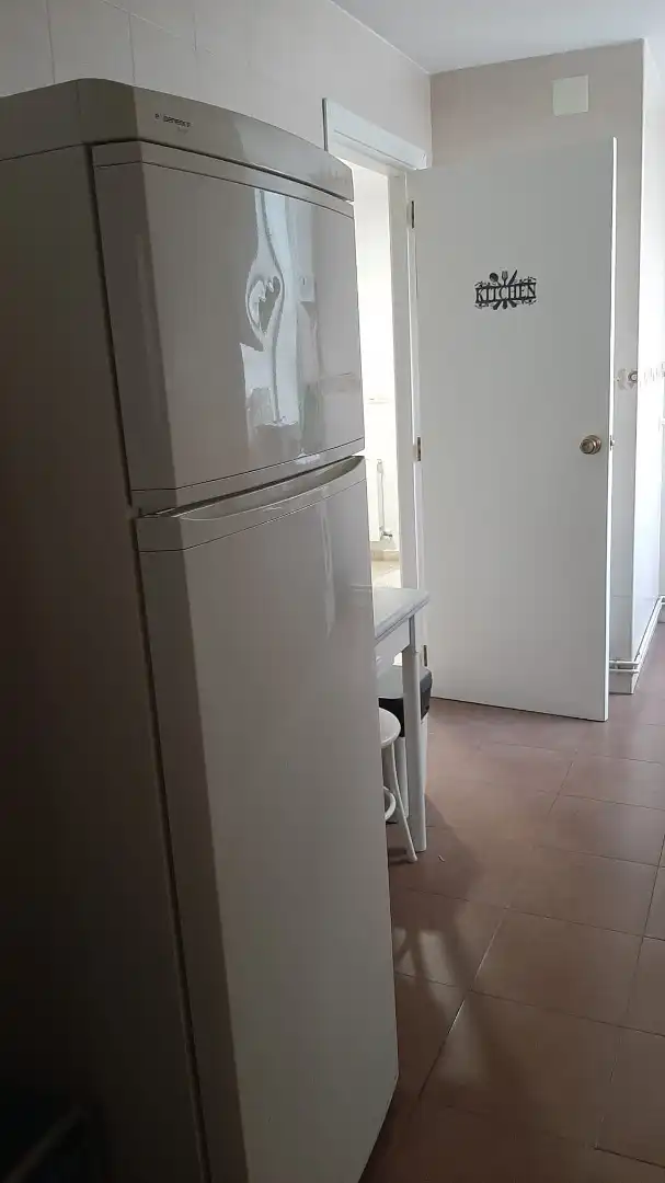 Cuina de Pis de lloguer en Granada amb Calefacció, Moblat i Forn