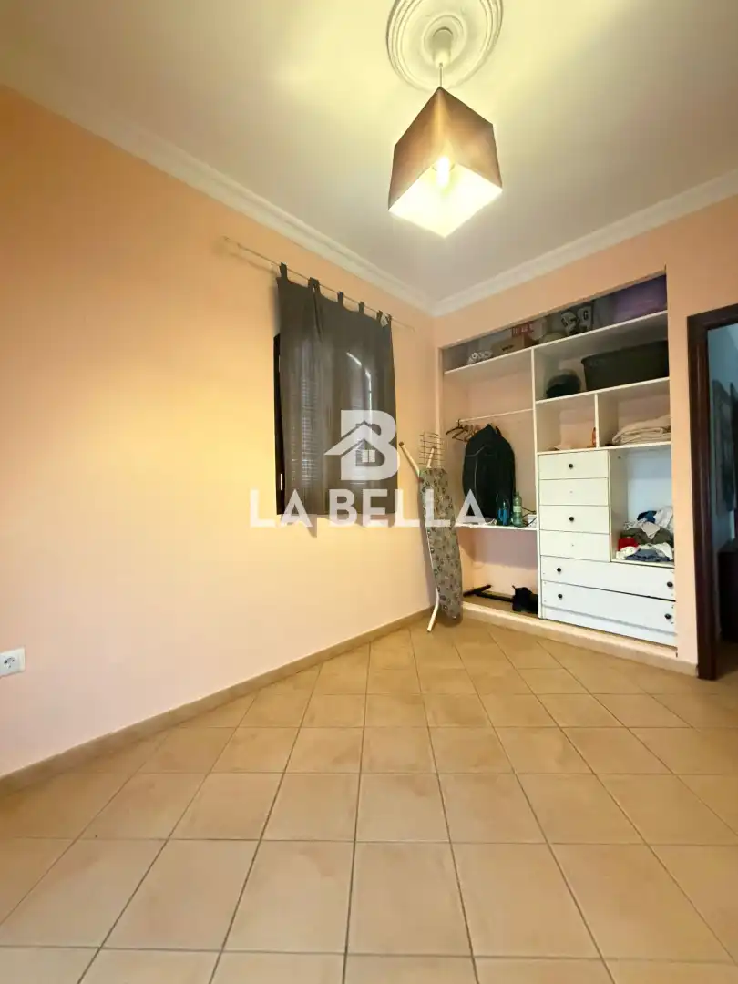 Dormitori de Casa o xalet en venda en Umbrete amb Aire condicionat, Traster i Moblat