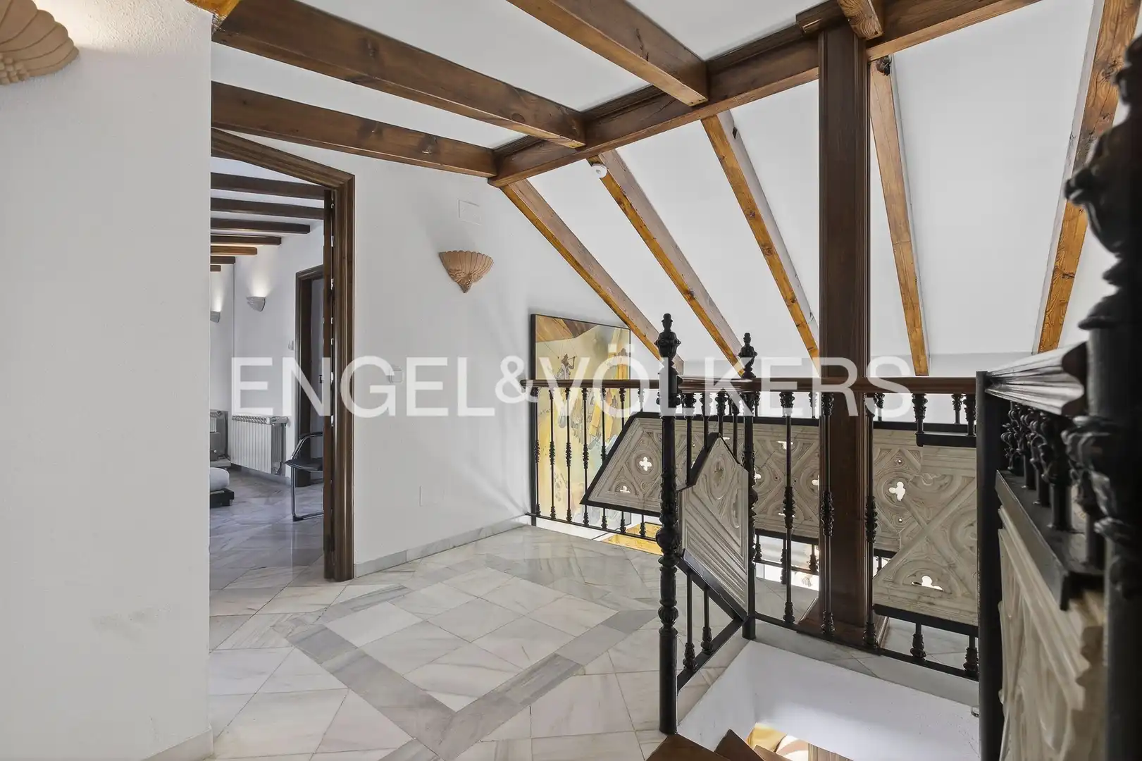 Houses for sale in Sevilla  with Air Conditioner, Heating and Parquet flooring