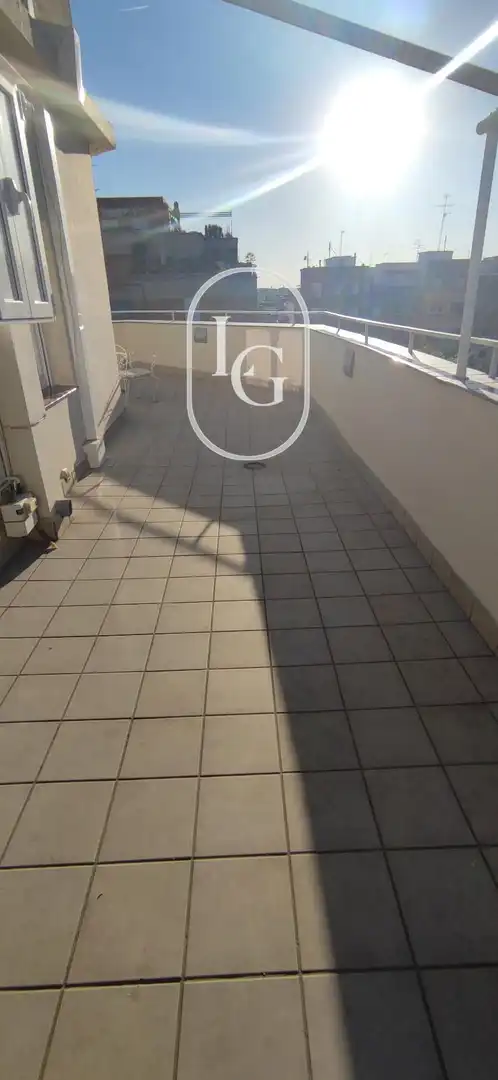 Terrasse von Dachboden zur Miete in Madrid mit Heizung, Terrasse und Ofen