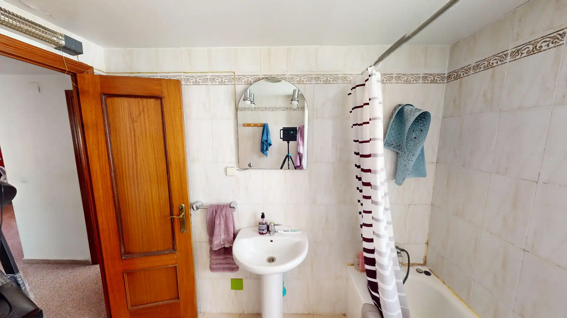 Badezimmer von Dachboden zum Verkauf in Alicante / Alacant mit Klimaanlage und Terrasse