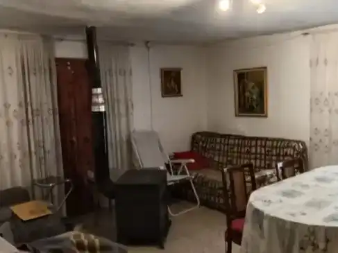 Sala de estar de Piso en venta en Salvacañete con Trastero, Amueblado y Balcón
