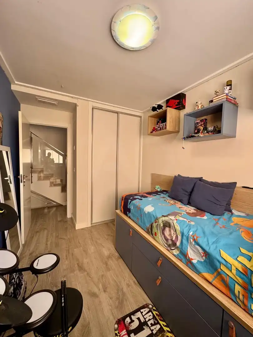 Habitación de Casa adosada en venta en El Campello con Aire acondicionado, Calefacción y Terraza