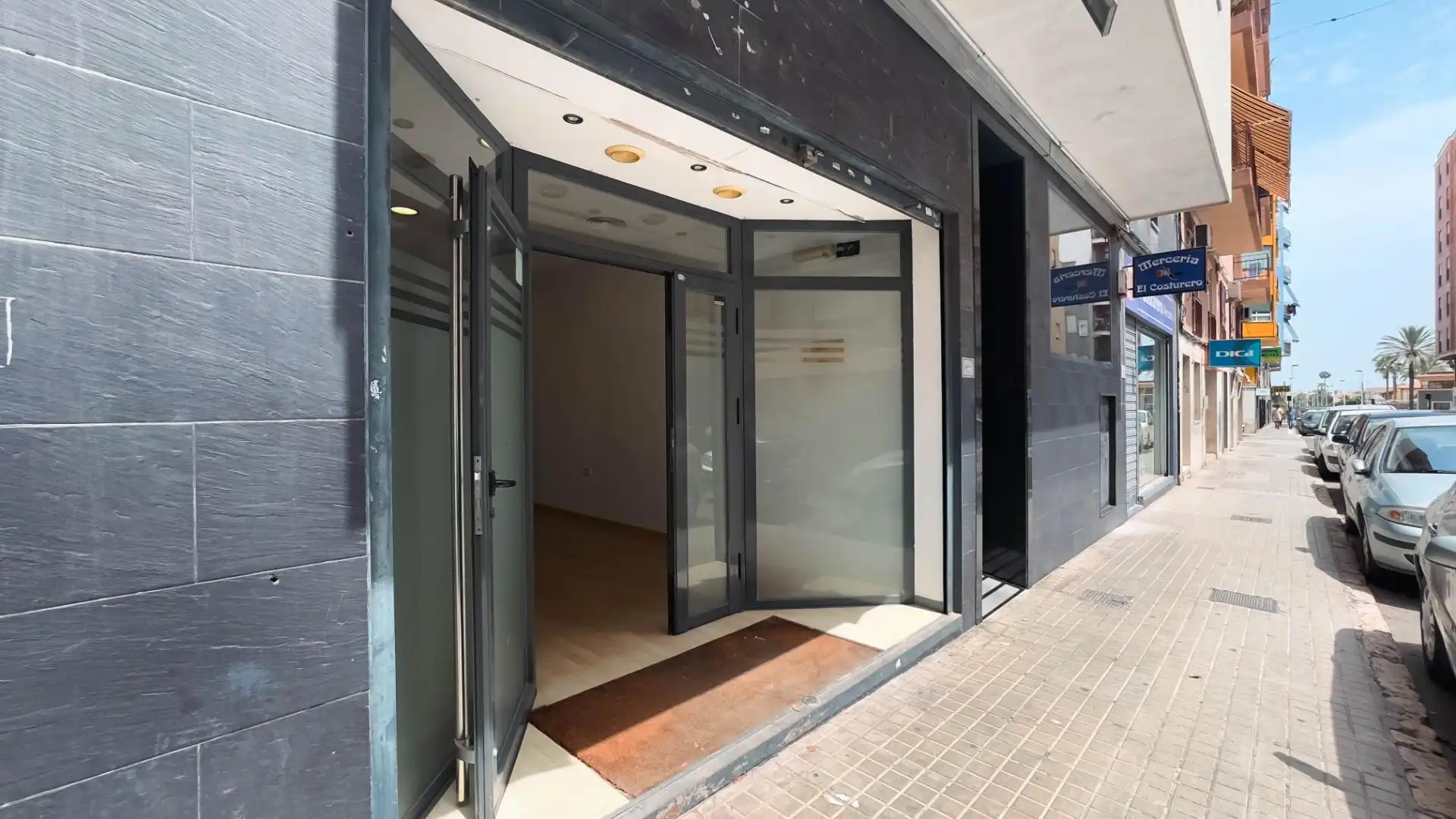 Local en venta en Elche / Elx con Aire acondicionado