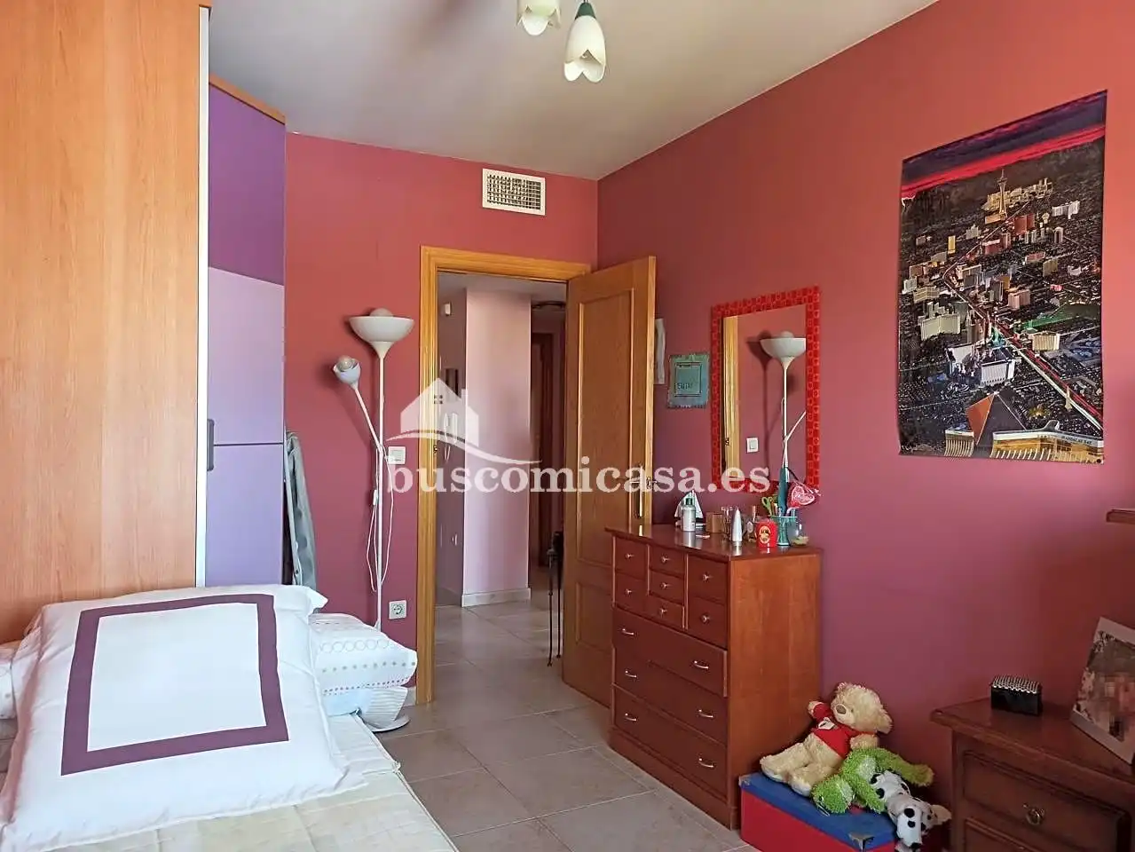 Schlafzimmer von Dachboden zum Verkauf in Torredelcampo mit Klimaanlage, Terrasse und Abstellraum