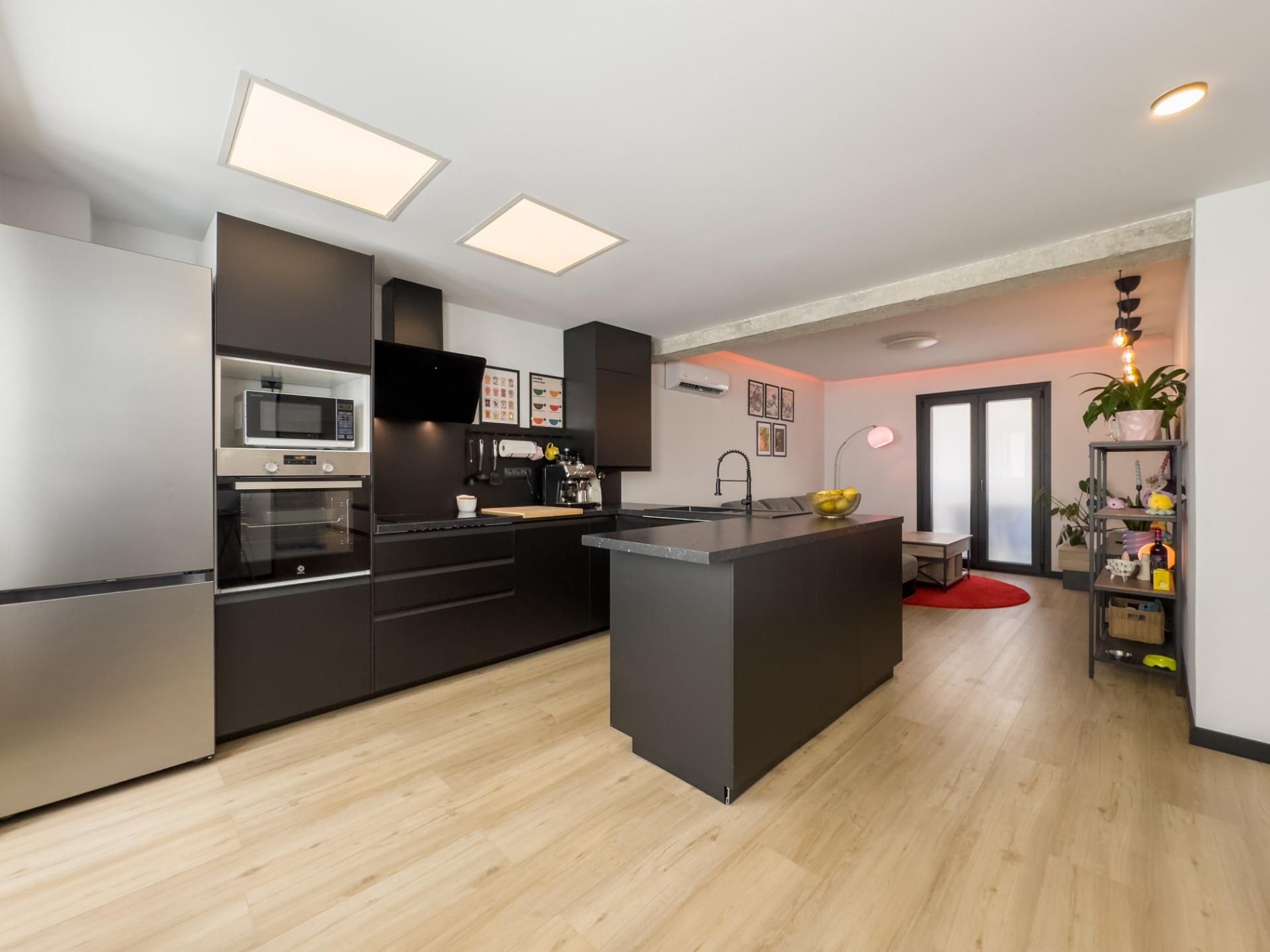 Kitchen of Flat for sale in  Granada Capital  with Heating, Terrace and Balcony