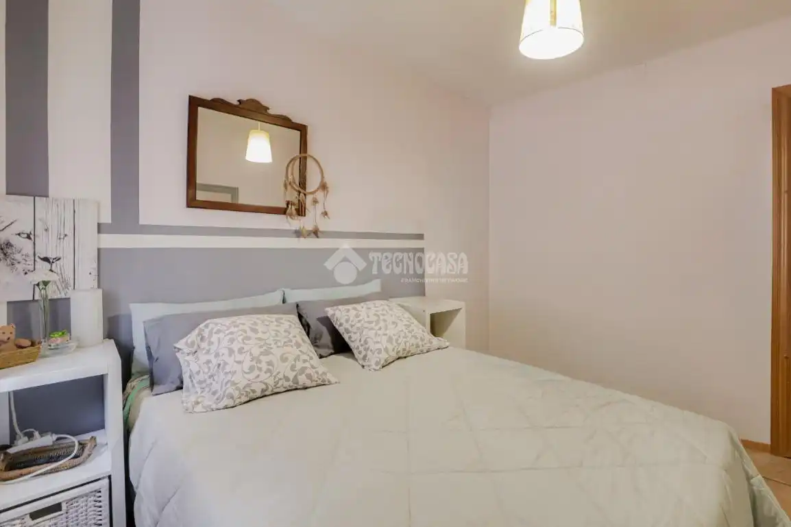 Bedroom of Flat for sale in Rubí