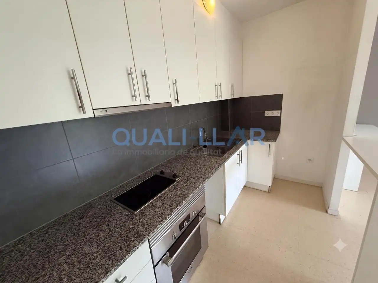 Cocina de Apartamento en venta en Vilanova i la Geltrú con Calefacción, Trastero y Balcón