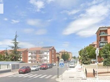 Pis amb jardí en venda a Calle CIUDAD DE CACERES