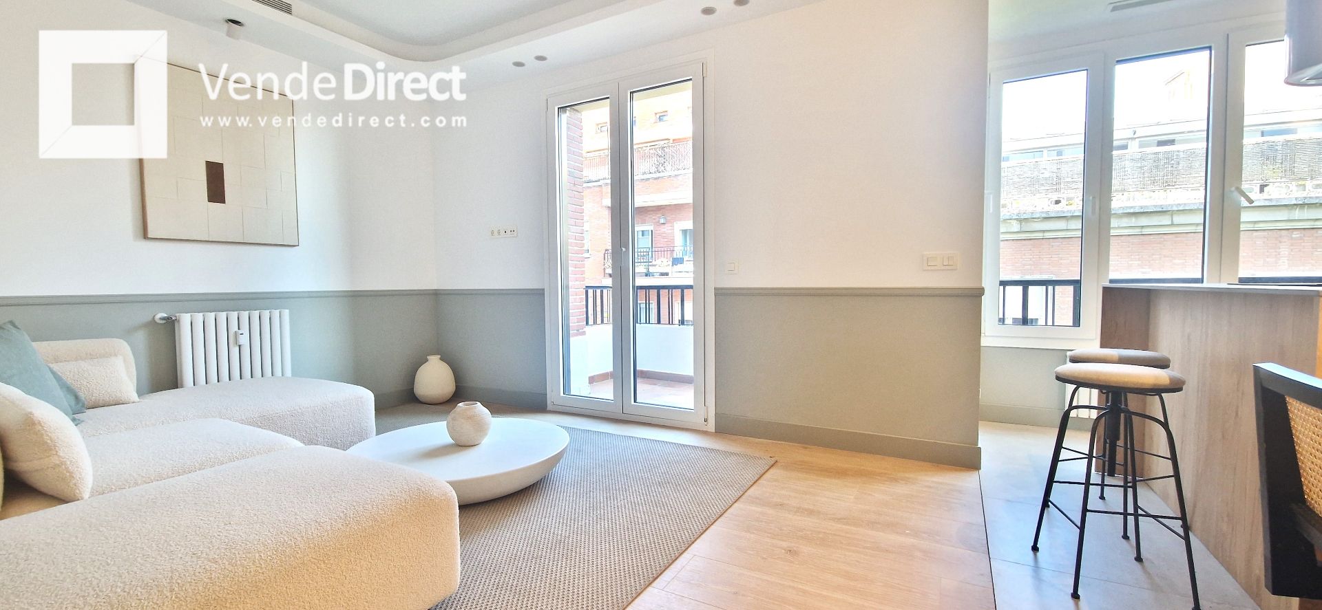 Living room of Flat for sale in  Madrid Capital  with Air Conditioner, Heating and Parquet flooring