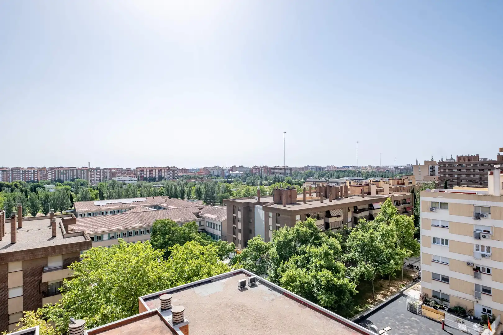 Vista exterior de Piso en venta en Zaragoza con Calefacción, Parquet y Terraza