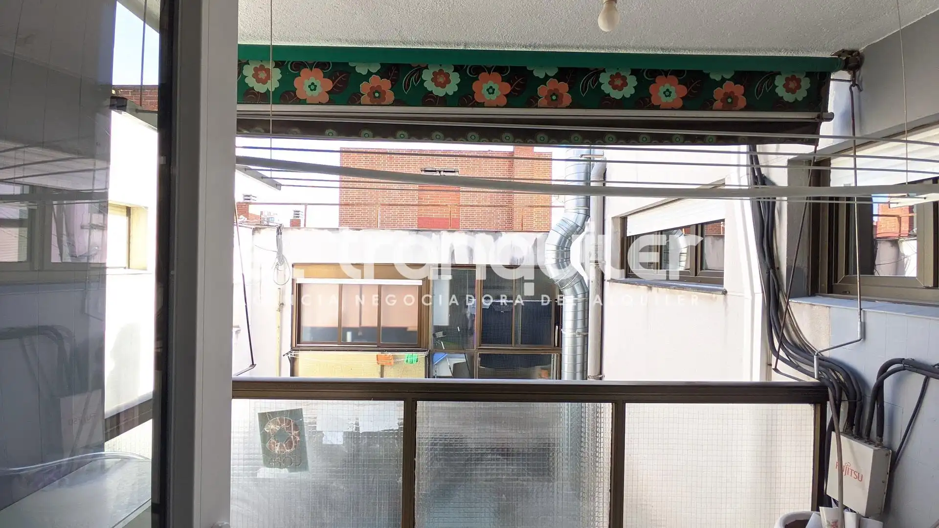Wohnung zum Verkauf in Madrid mit Klimaanlage, Parkett und Terrasse