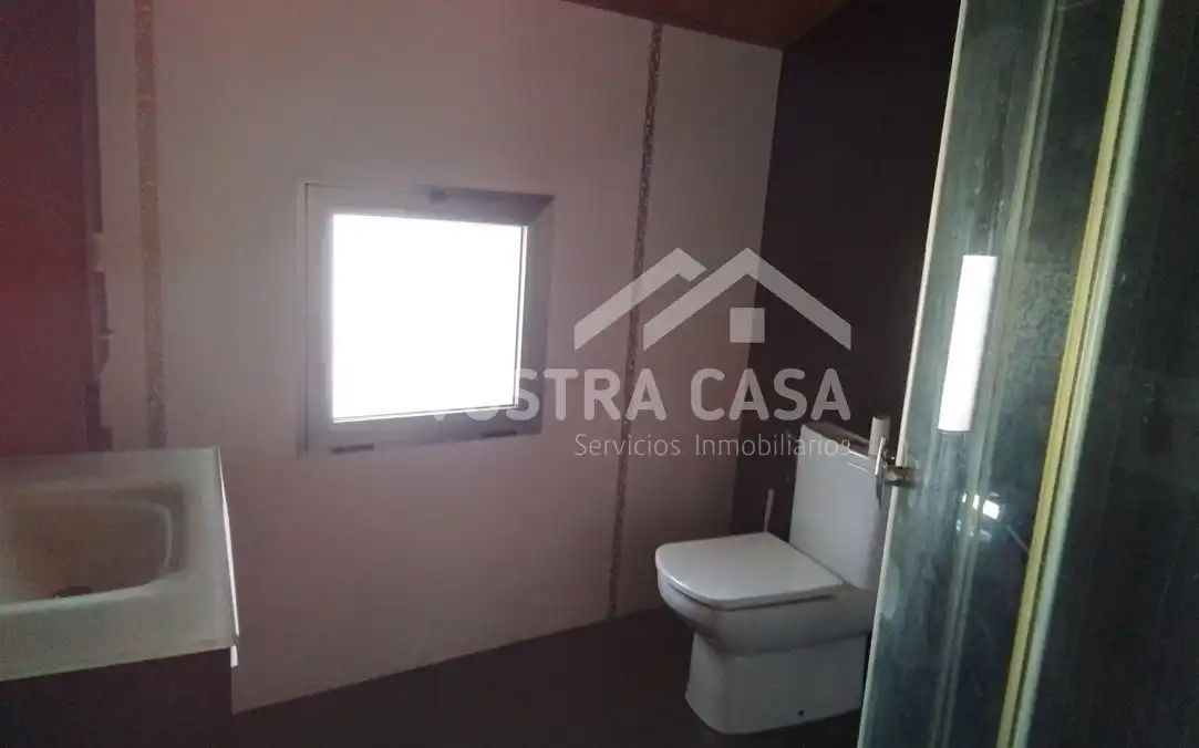 Detached homes for sale in Requena  with Air Conditioner, Heating and Alarm