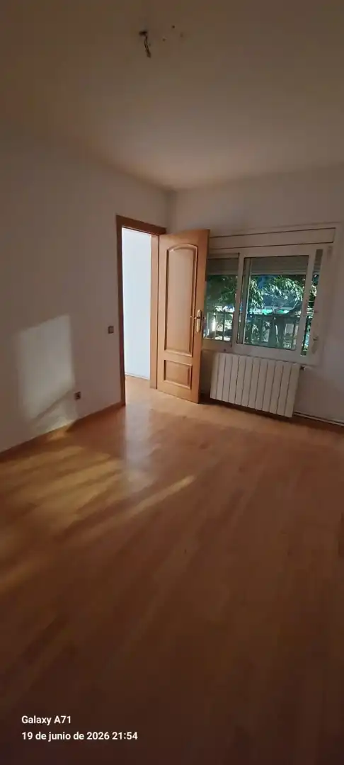 Schlafzimmer von Wohnungen zur Miete in L'Hospitalet de Llobregat mit Heizung und Parkett