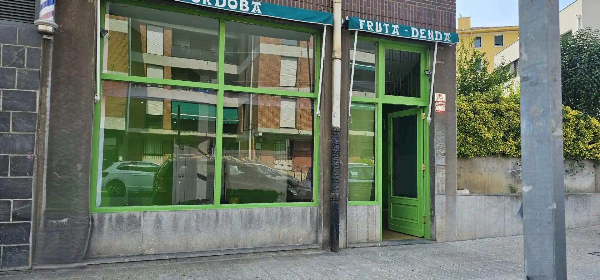 Vista exterior de Local de alquiler en Getxo 