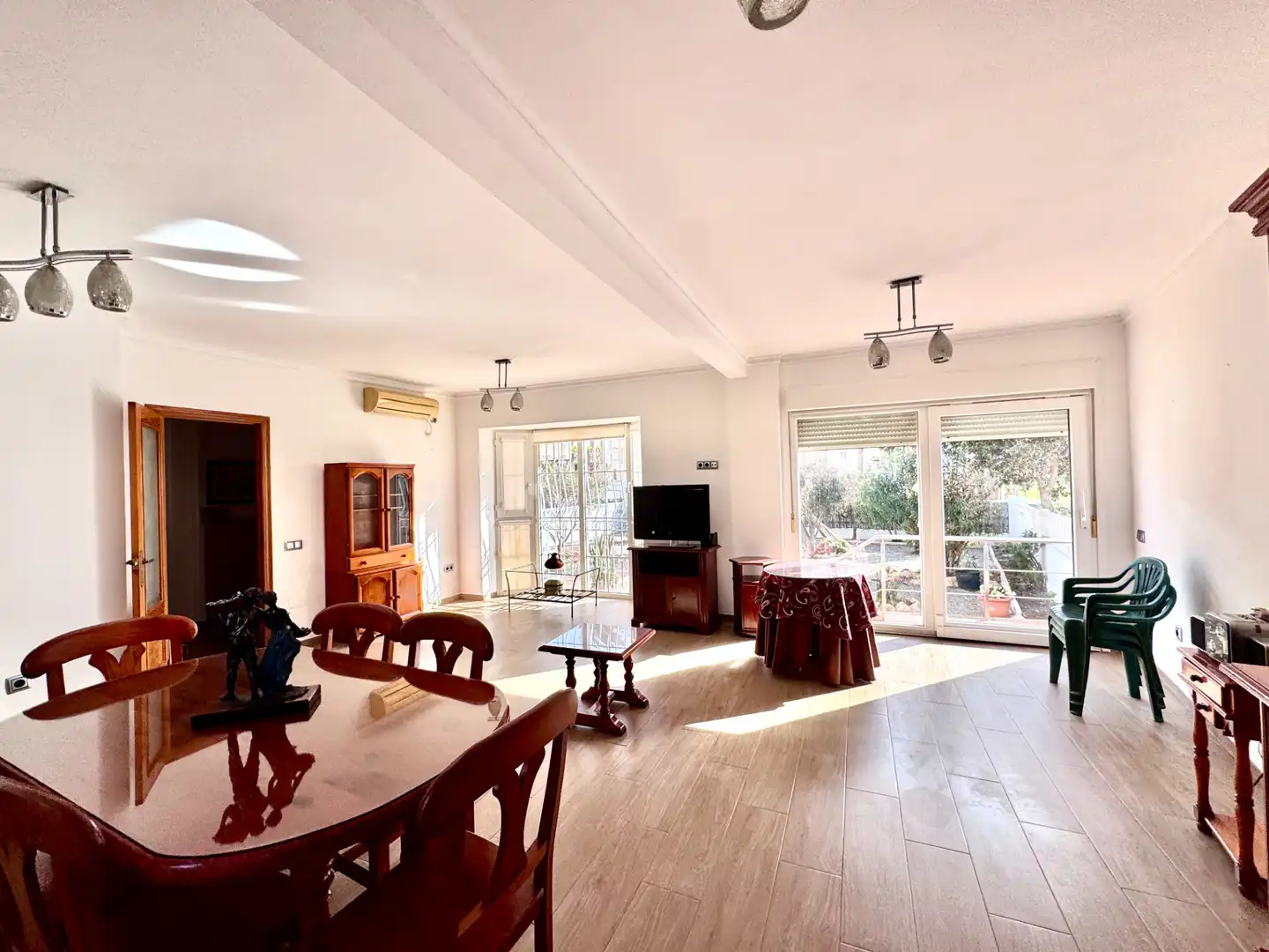Sala de estar de Casa o chalet en venta en El Ejido con Jardín privado, Terraza y Trastero