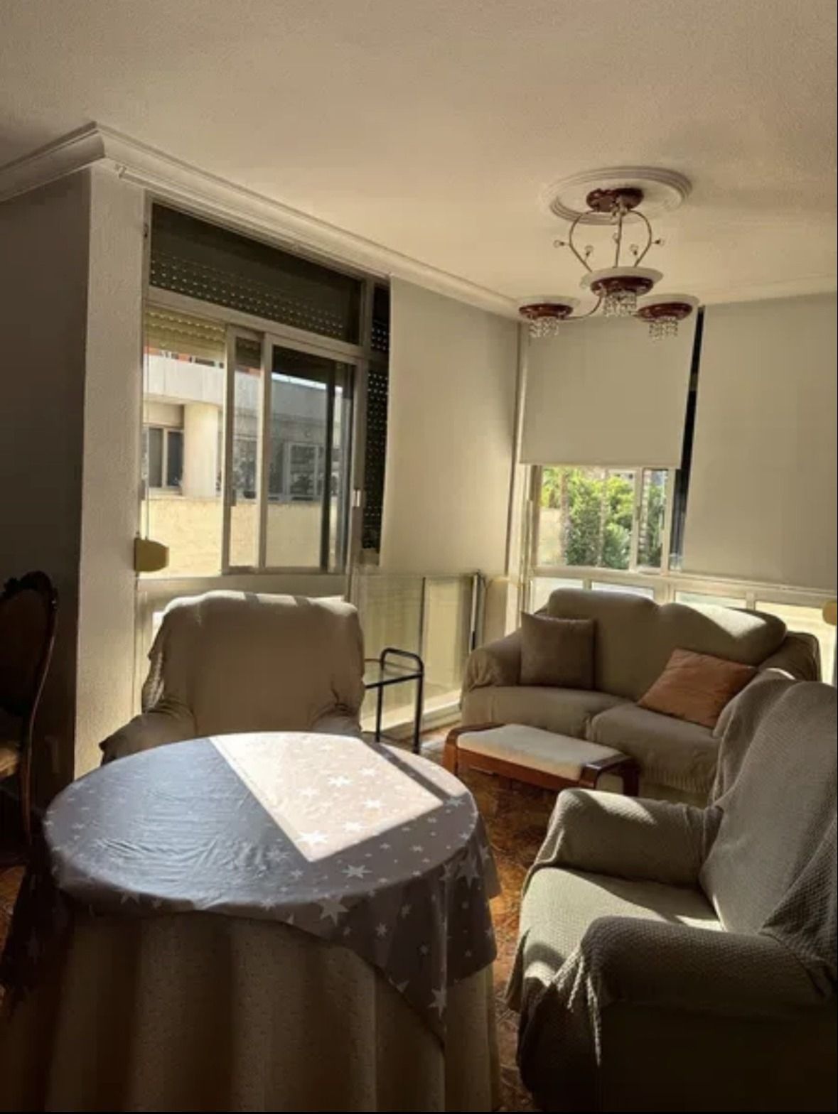 Sala d'estar de Apartament de lloguer en  Murcia Capital amb Aire condicionat i Moblat