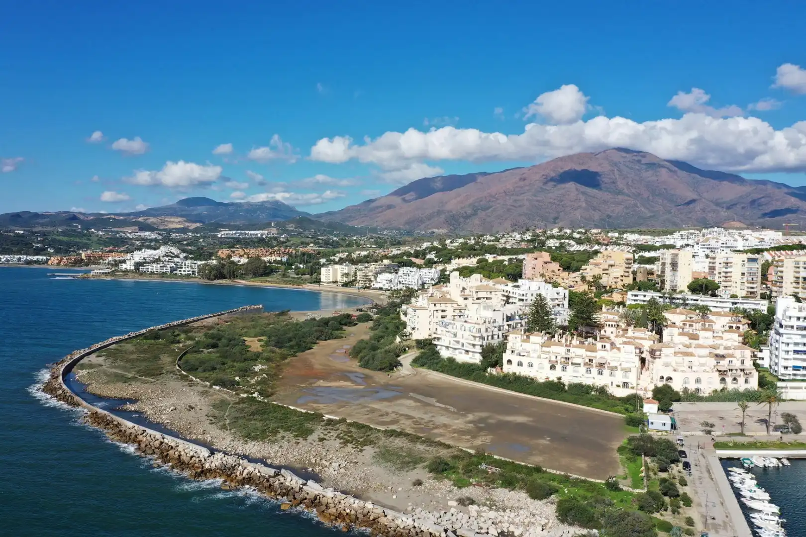 Adossat amb piscina en venda a Estepona Pueblo, imagen 7