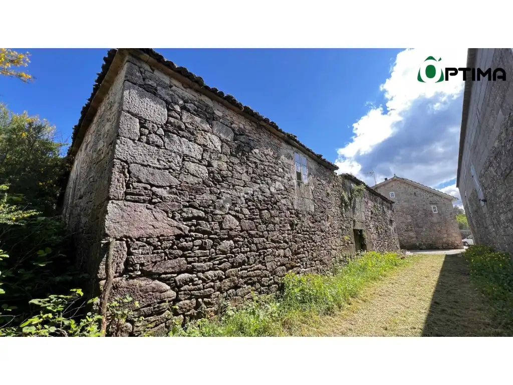 Casa rústica en venda a Silleda
