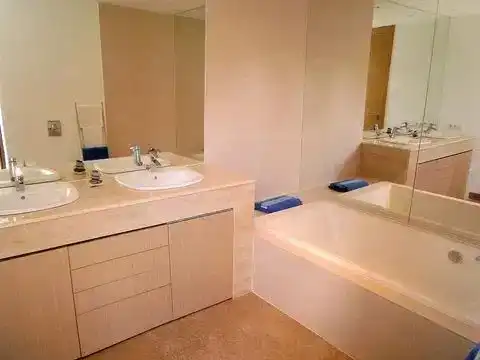 Piso en venta en Calle Castillo de Berlanga, 3, Cerro Alarcón