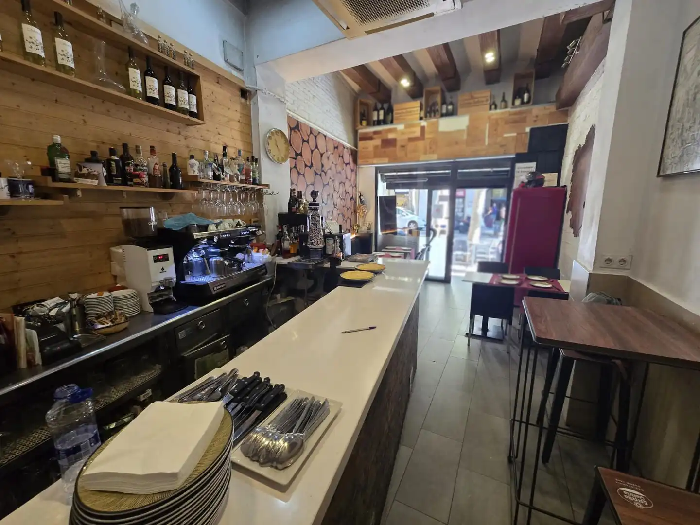 Local comercial en traspàs a Lepant