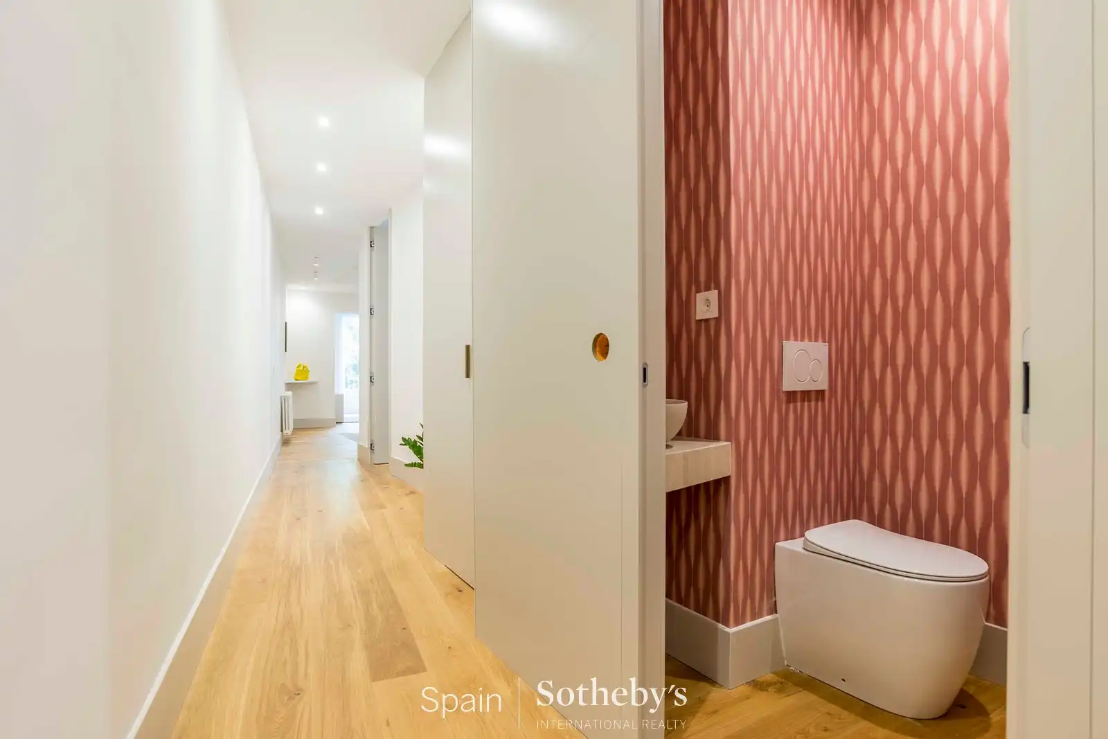 Apartments for sale in Madrid  with Air Conditioner and Heating