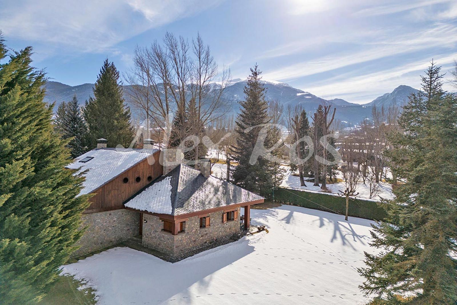 Exterior view of House or chalet for sale in Das  with Heating, Private garden and Swimming Pool
