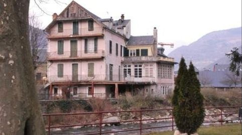 Chalet al lado del rio garona en el valle de aran, imagen 4