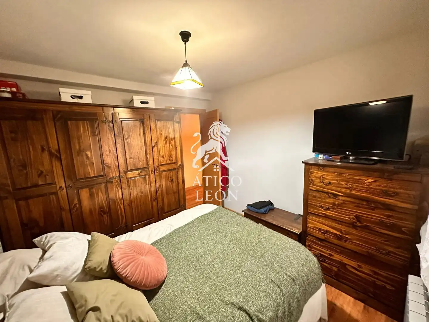 Habitación de Casa o chalet en venta en Cuadros con Calefacción, Jardín privado y Trastero