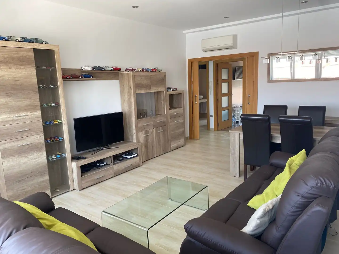 Sala d'estar de Dúplex en venda en Castuera amb Aire condicionat, Calefacció i Parquet