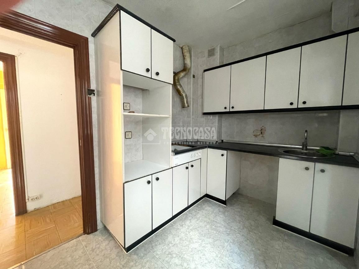 Kitchen of Flat for sale in  Zaragoza Capital