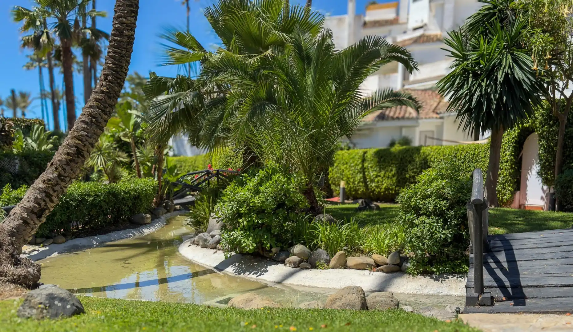 Jardín de Planta baja en venta en Marbella con Aire acondicionado, Terraza y Piscina