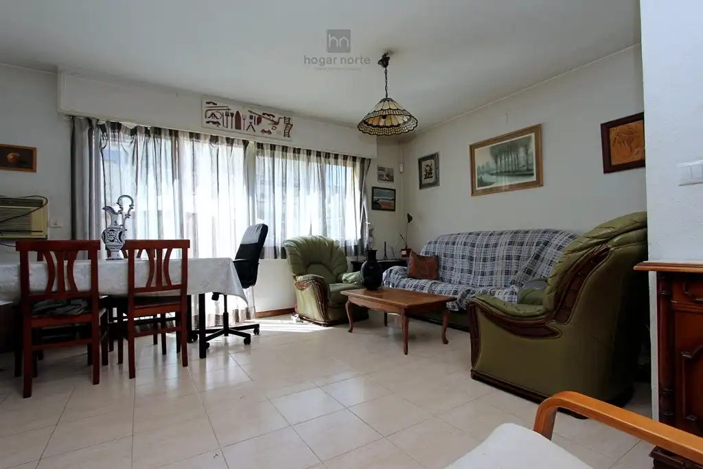 Sala de estar de Casa o chalet en venta en San Sebastián de los Reyes con Aire acondicionado, Calefacción y Jardín privado