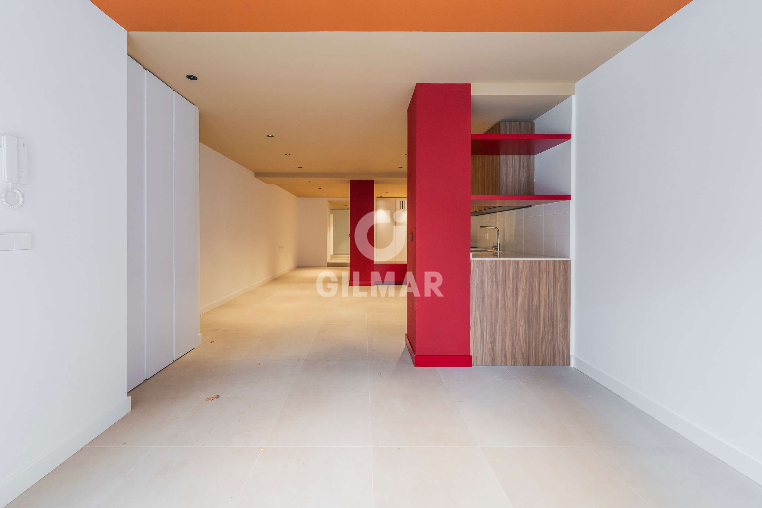 Flat for sale in  Madrid Capital  with Heating