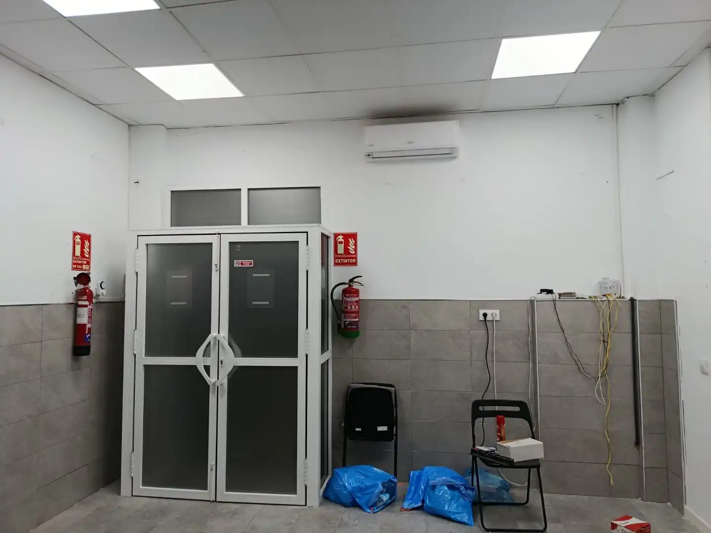 Geschaftsraum zur Miete in Sevilla mit Klimaanlage
