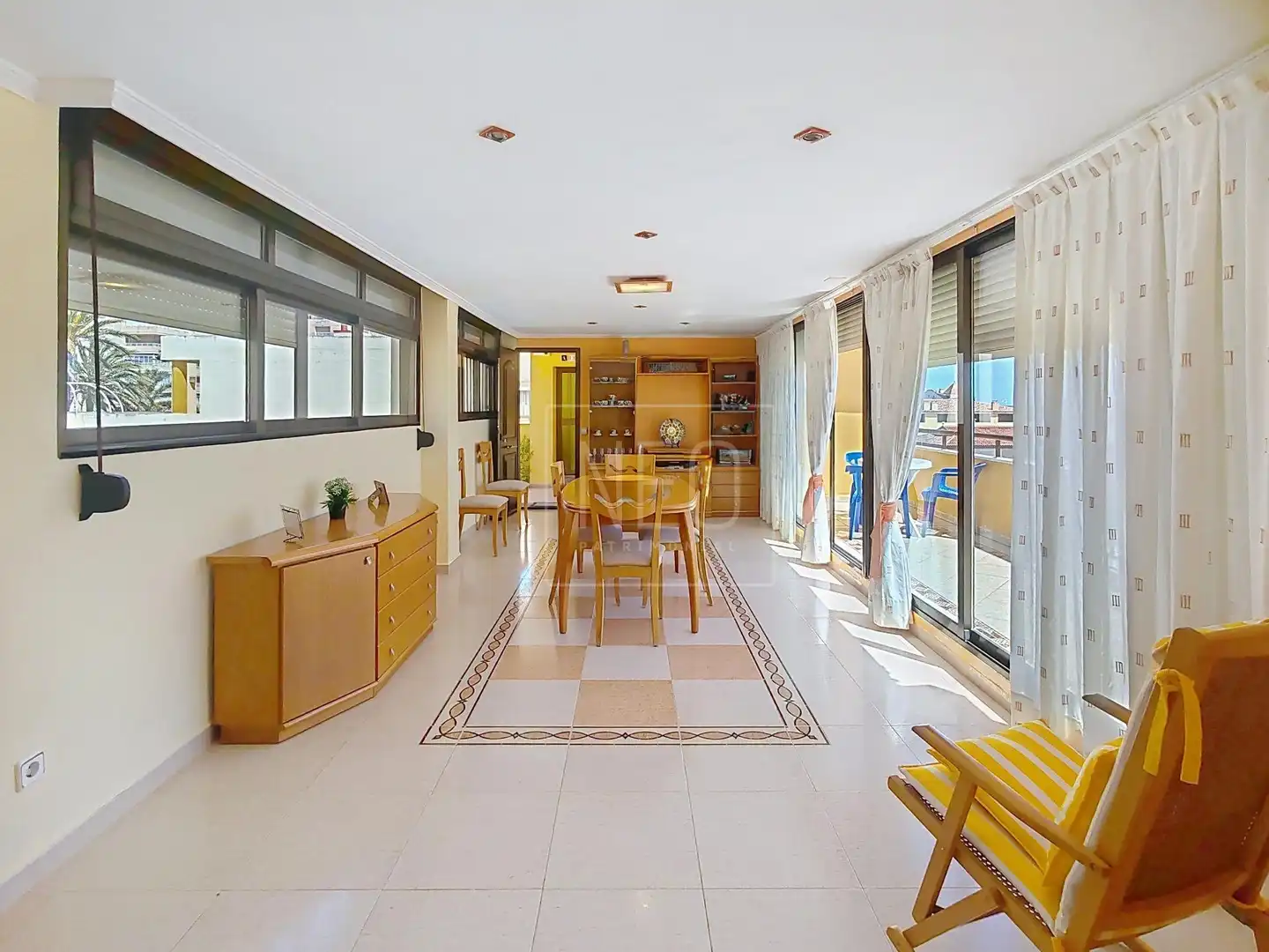 Comedor de Ático en venta en Tavernes de la Valldigna con Terraza, Trastero y Piscina comunitaria