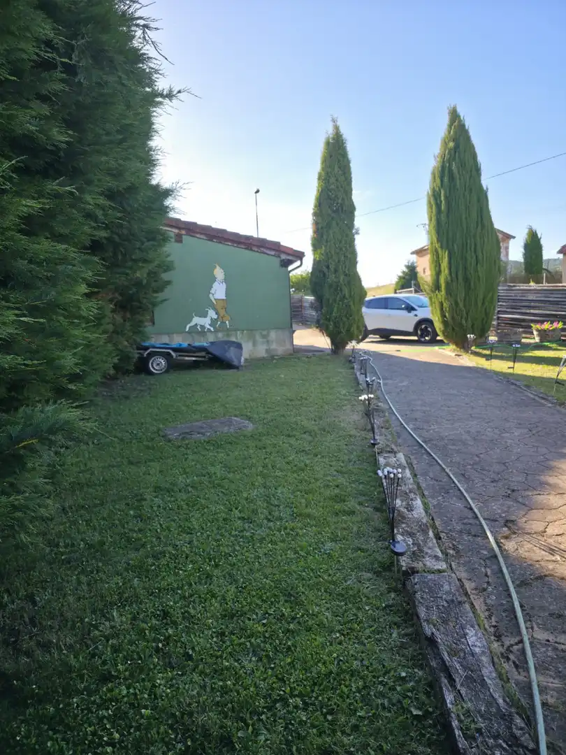 Parking of Houses for sale in Salinas de Pisuerga  with Private garden, Storage room and Swimming Pool