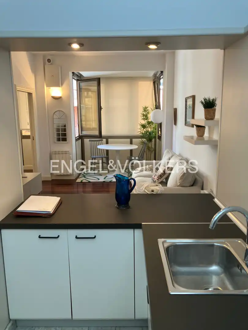 Flat with lift to rent in Abando - Albia