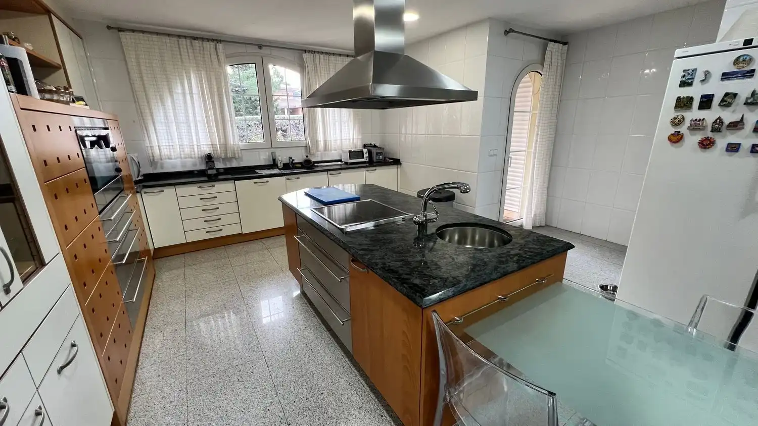 Cuina de Casa o xalet en venda en Villanueva de la Cañada amb Aire condicionat, Calefacció i Terrassa