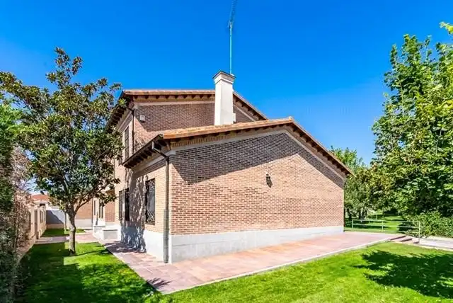 Vista exterior de Casa o chalet en venta en Mamblas con Jardín privado, Terraza y Amueblado