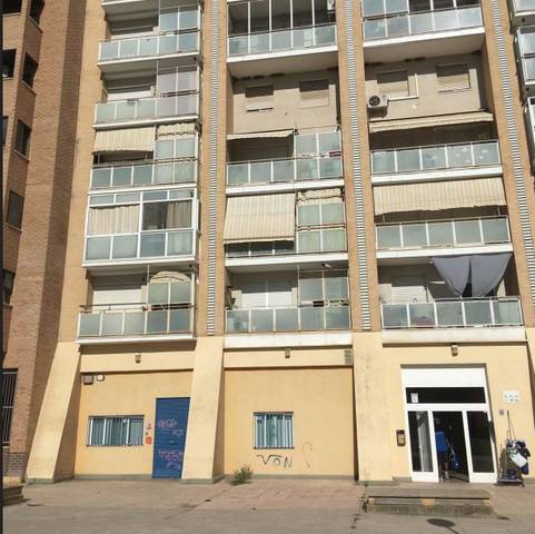 Local comercial en Venta en C/ Antonio Royo en La Jota