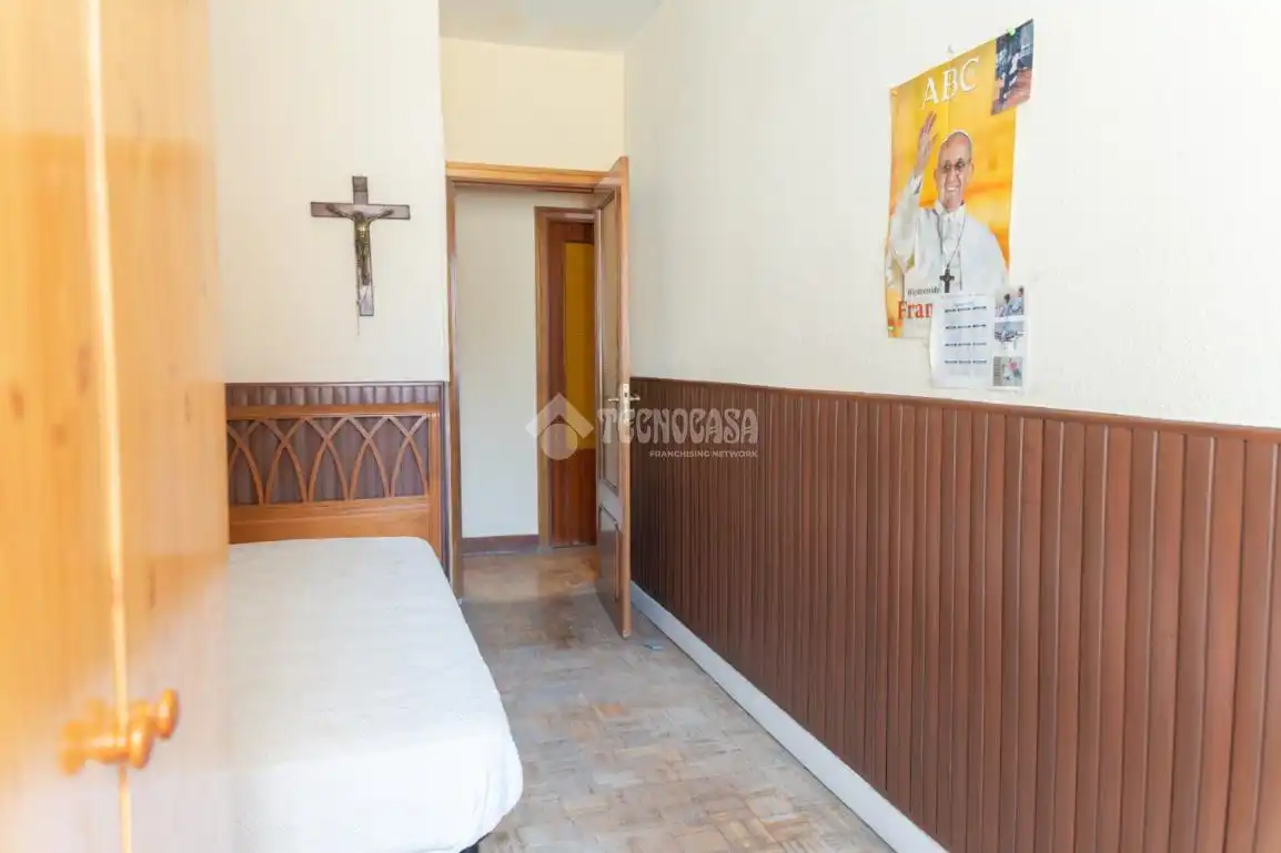Habitación de Piso en venta en Madrid con Calefacción y Terraza