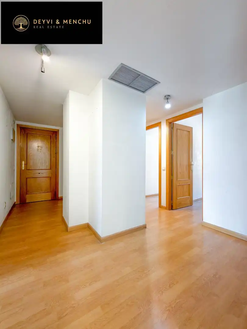 Piso en venta en ALCALDE HENCHE DE PLATA, Sanchinarro