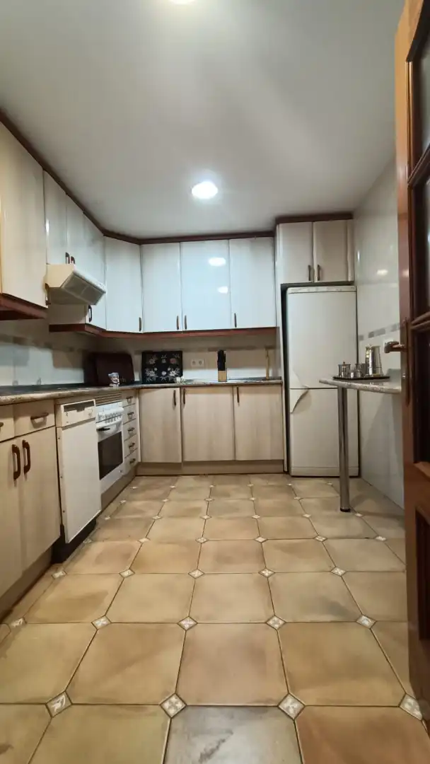 Cocina de Casa adosada en venta en Talamanca de Jarama con Calefacción, Jardín privado y Internet