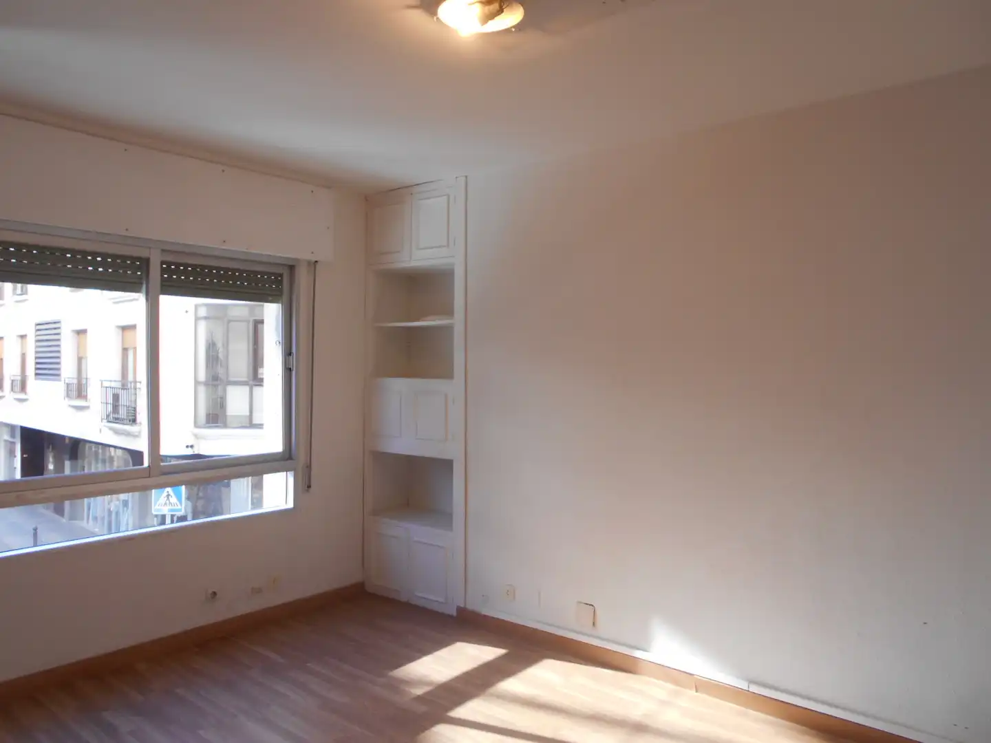 Schlafzimmer von Büro zur Miete in Ciudad Real mit Klimaanlage und Heizung