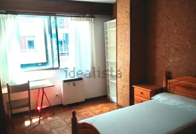 Bedroom of Flat for rent in Santiago de Compostela   with Furnished