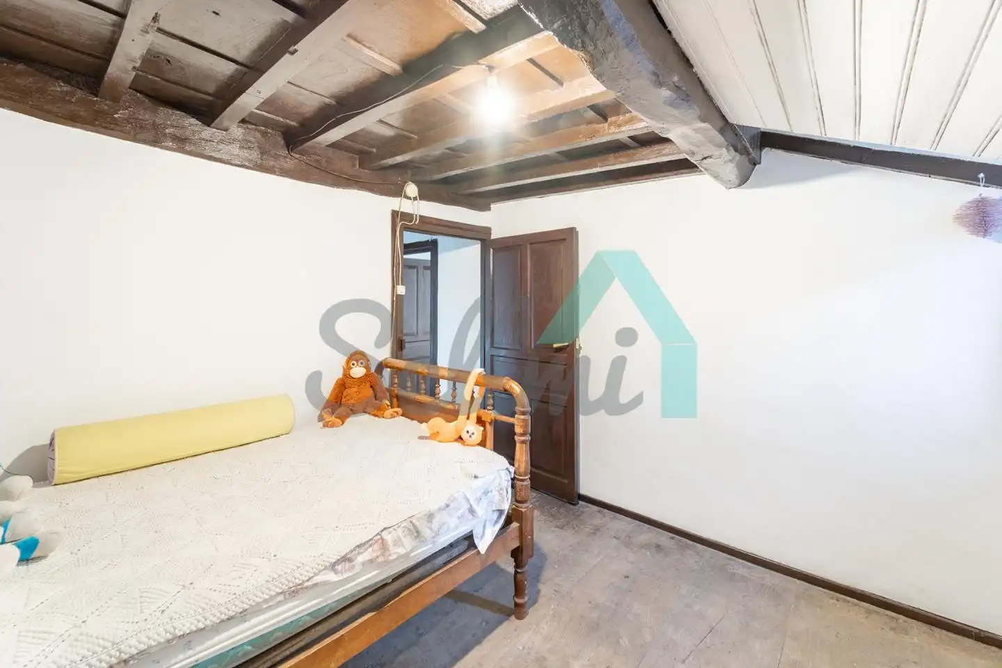 Habitación de Casa adosada en venta en Quirós con Parquet y Trastero