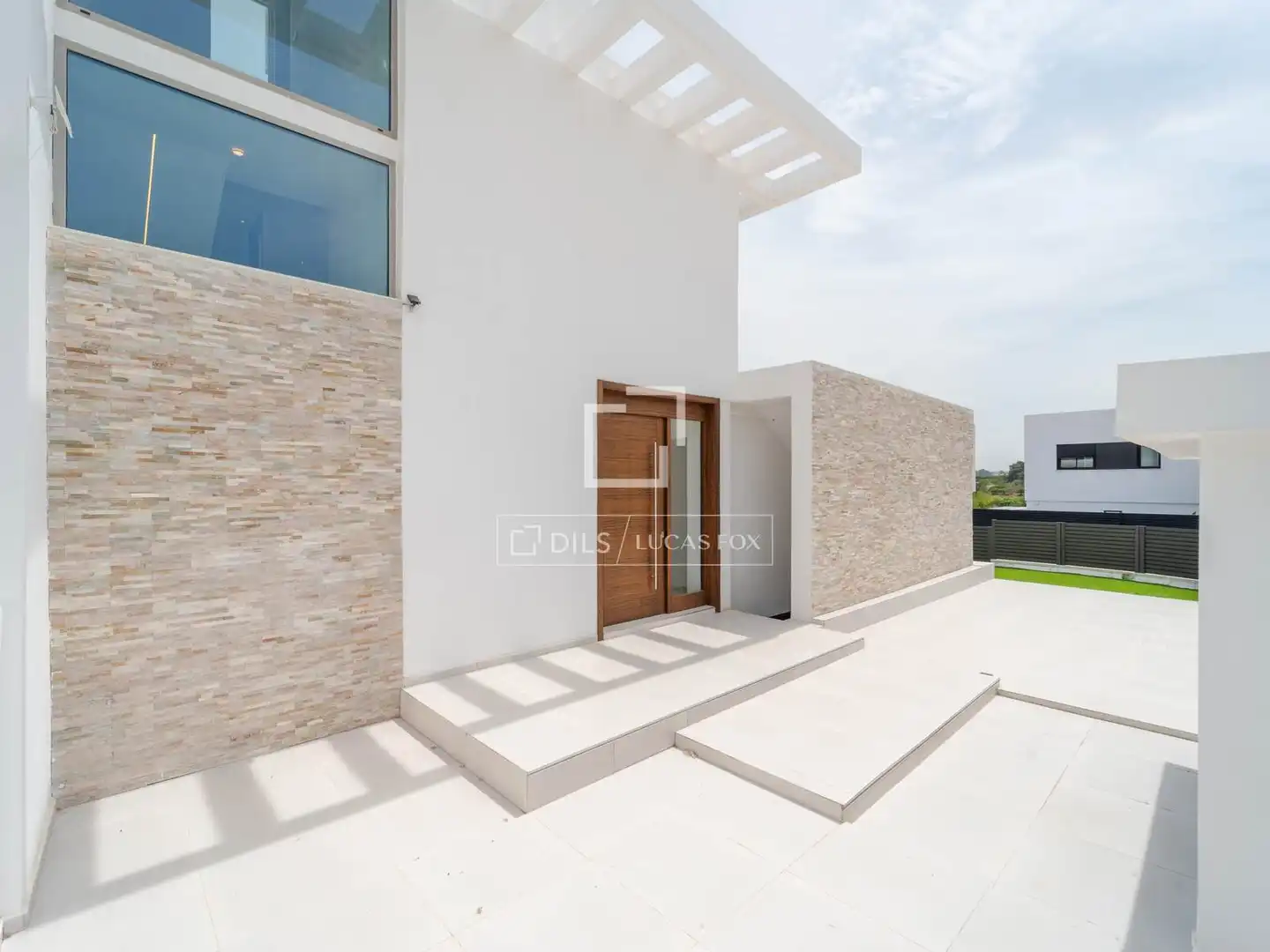Exterior view of Houses for sale in Torrent  with Air Conditioner, Private garden and Terrace